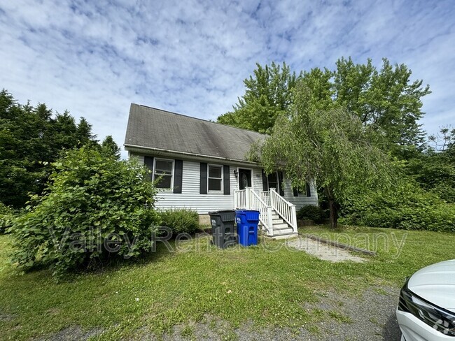 Building Photo - 153 Amherst Rd Rental