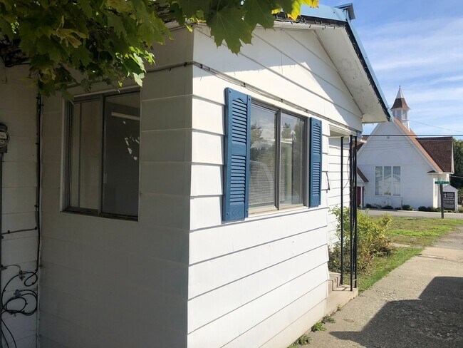 Photo - Charming 2 Bed 1 Bath Home Located in Historic Downtown Roslyn