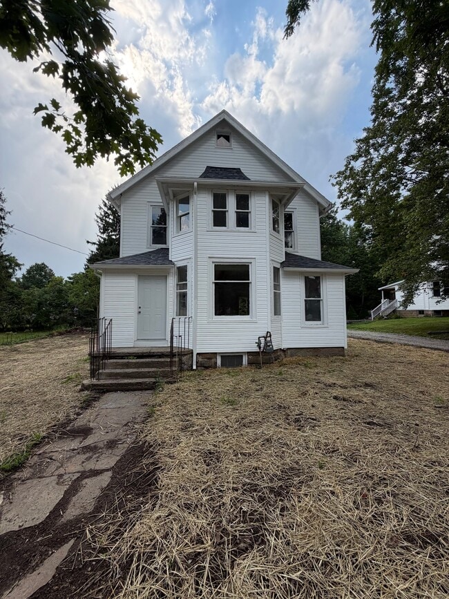 Building Photo - 11687 Peckham Ave