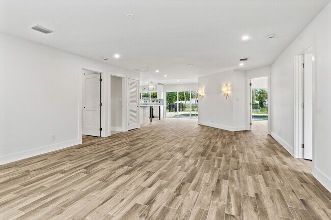 Photo - 1254 SW 4th Ct