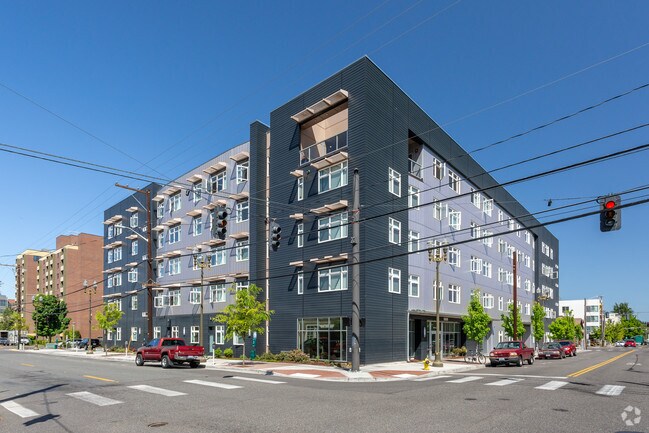 Photo - 13 West Apartments