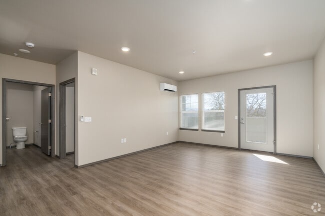 1BR, 1BA - 841SF