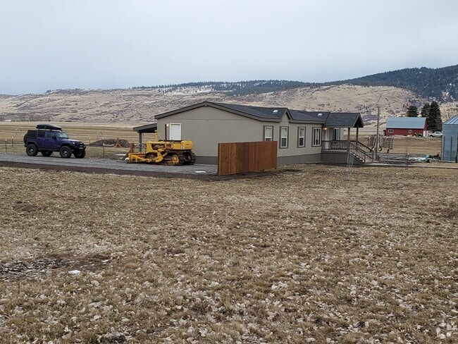 Building Photo - 65203 Hull Ln Rental