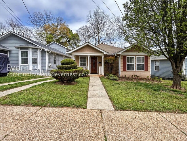 Building Photo - 1065 Fair St SW