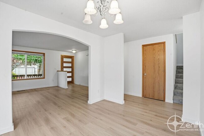 Photo - 10516 NE 113th Ave