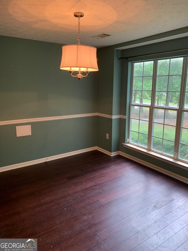 Photo - 123 Rayner Dr