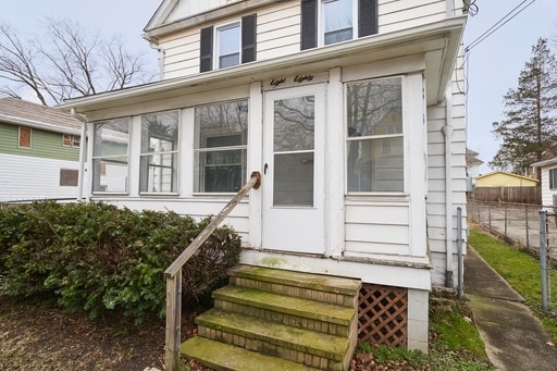 Photo - Large 4 Bedroom Renovated Home