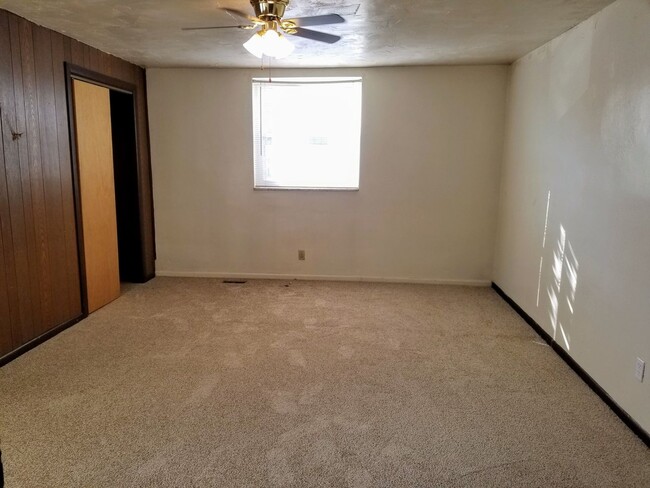 Photo - Cozy One Bedroom Apartment! Great Oakland ... Unit L1