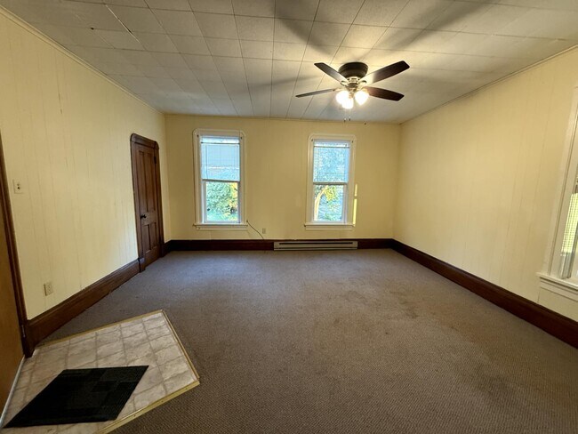 Photo - 500 N Main St