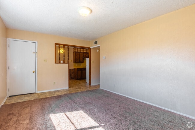 2BR, 1BA - 825SF - Living room