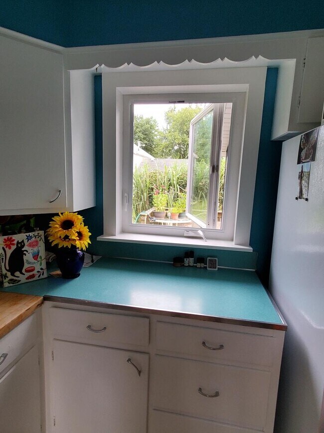 100 Commercial St Rental House Rental in Brooklyn, WI