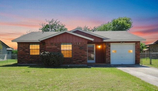 Building Photo - AVAILABLE SOON !