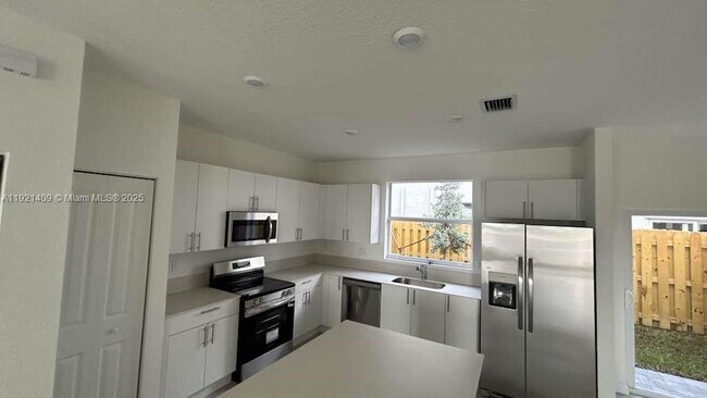 Photo - 1126 NW 2nd Ter