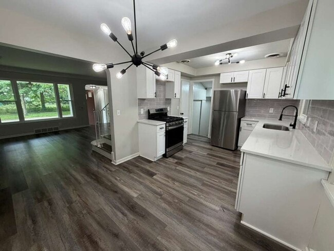 Photo - 1037 Keystone Dr