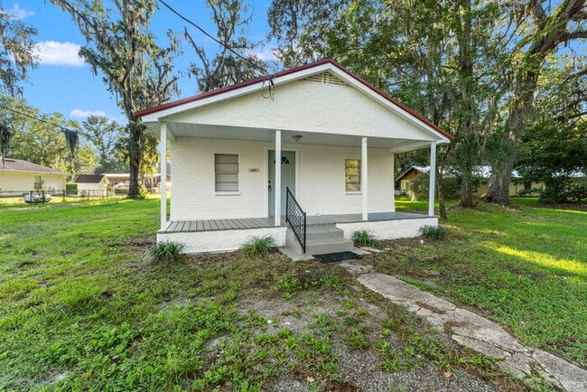 Modern Comfort Meets Country Charm 2BR/1BA... - Modern Comfort Meets Country Charm 2BR/1BA... House