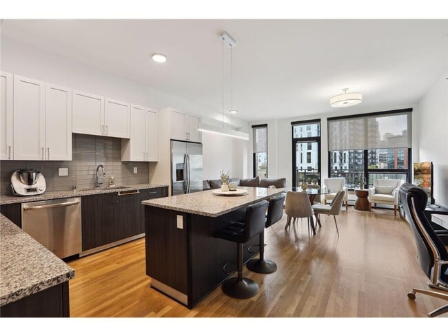 Building Photo - 1240 S 2nd St Unit 308