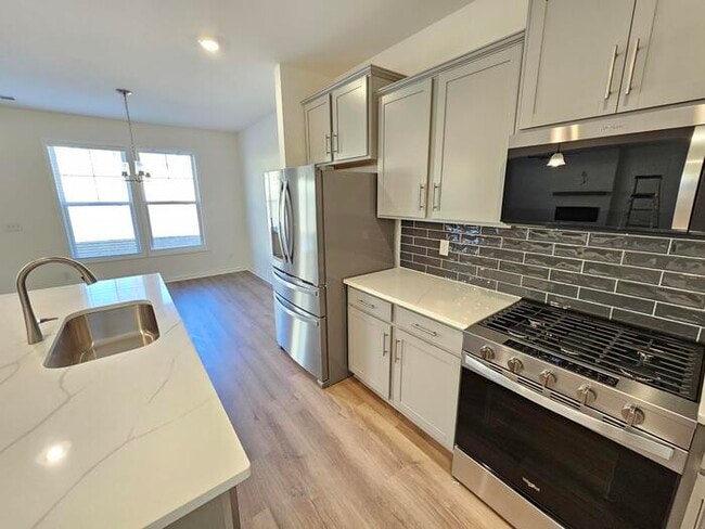 Photo - Brand new home in Chapin 5/3