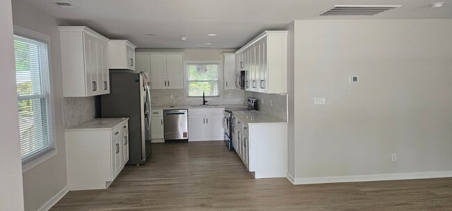 Photo - 26 Erskine Ln