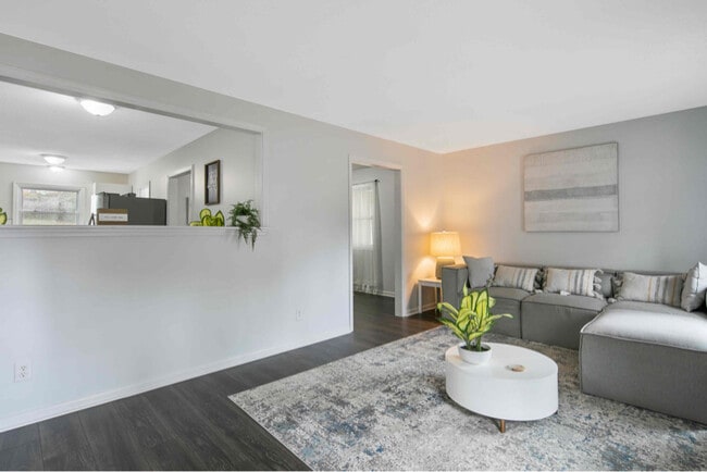 Photo - 7125 Ashwood Cir