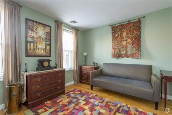 Building Photo - 5 Grove St Unit 3 Rental