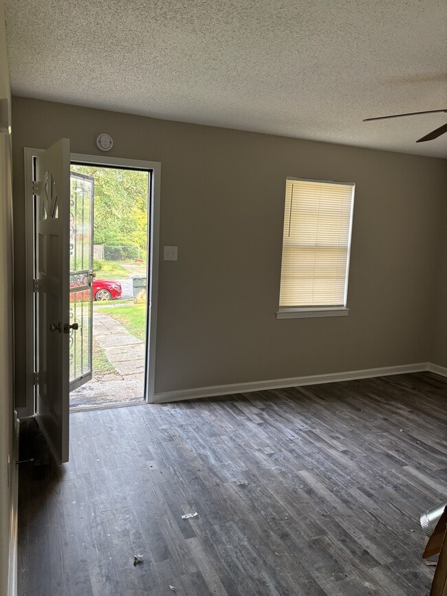 Photo - 4483 Suncrest Dr