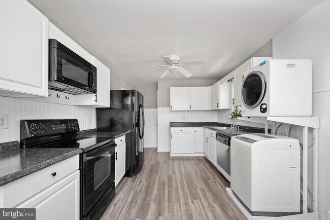 Photo - 205 Canal St