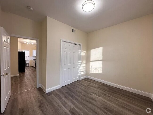 Building Photo - 214 64th St Unit 6 Rental