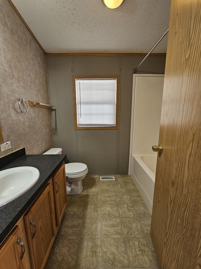 Photo - 6 Orchard Grv