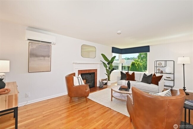 Photo - 2607 31st Ave W