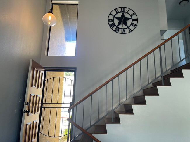 Photo - Secluded 2b/2.5b condo in Oxnard