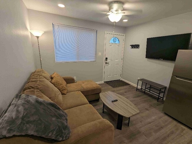 Photo - 6700 Creedmoor Dr