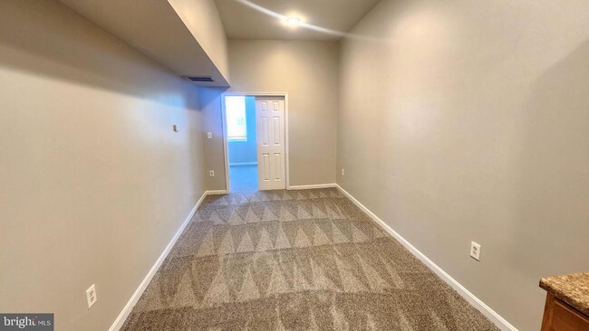 Building Photo - 1918 McCulloh St Unit 2