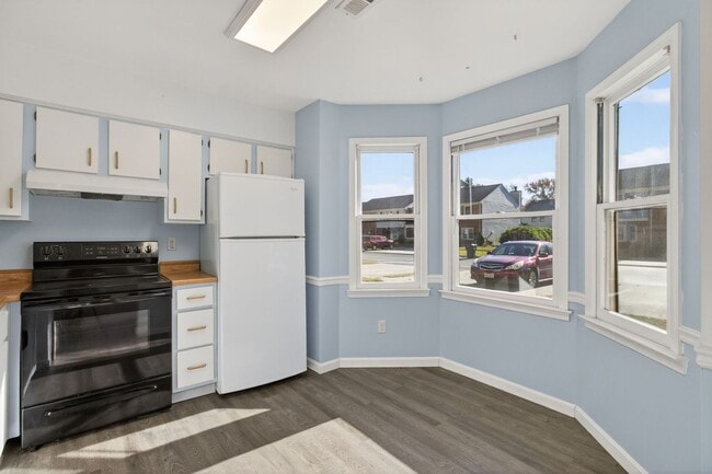 Photo - 207 Choisy Crescent