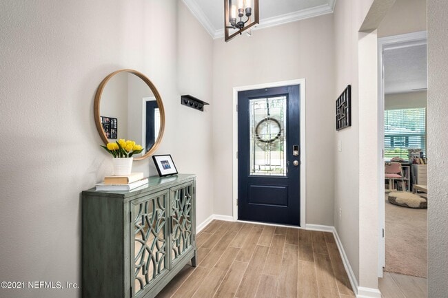 Photo - 320 Glasgow Dr