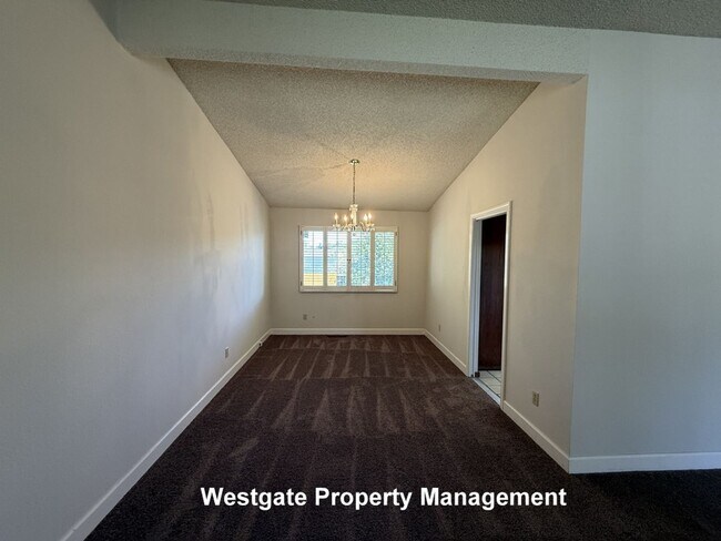 Photo - 328 Smith Dr