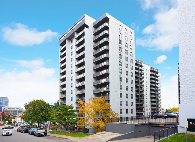 Photo - 151 Hughson St