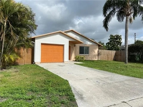 Photo - 904 16th St E