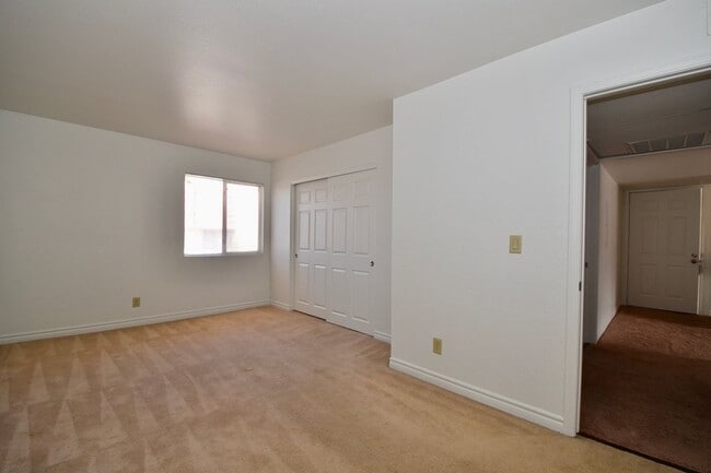 Photo - 5499 Indian River Dr