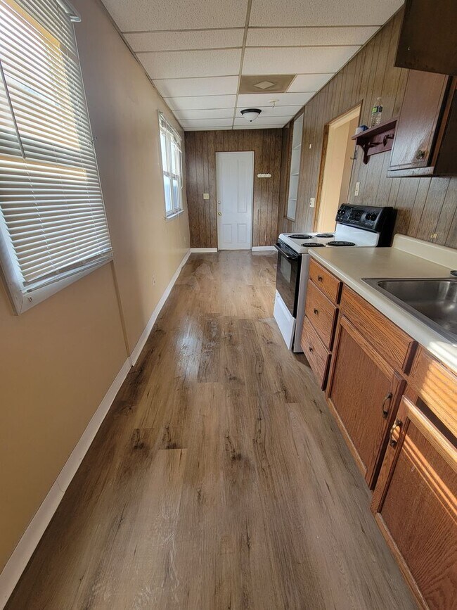 Photo - 3 N High St Unit 2