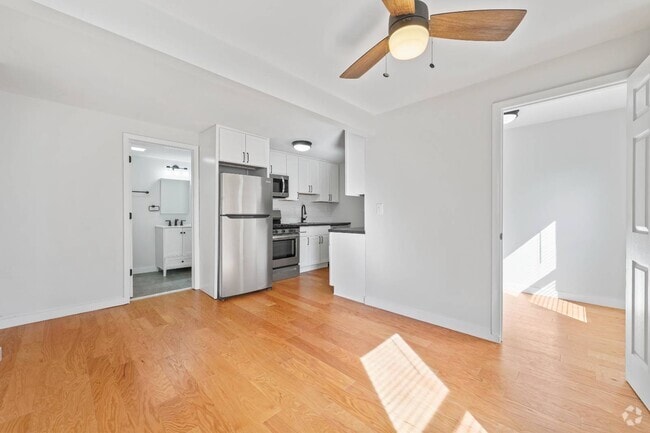 Building Photo - 42 Saratoga Ave Rental