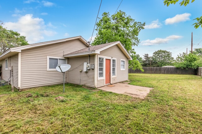 Photo - 3402 Timberline Ct House