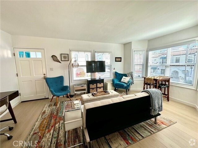 Building Photo - 116 Avenida Serra Unit 3 Rental
