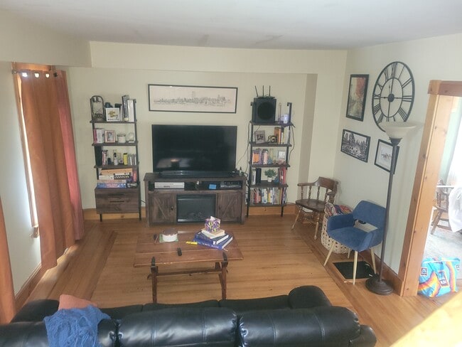 Photo - 12 Warren St Unit Front