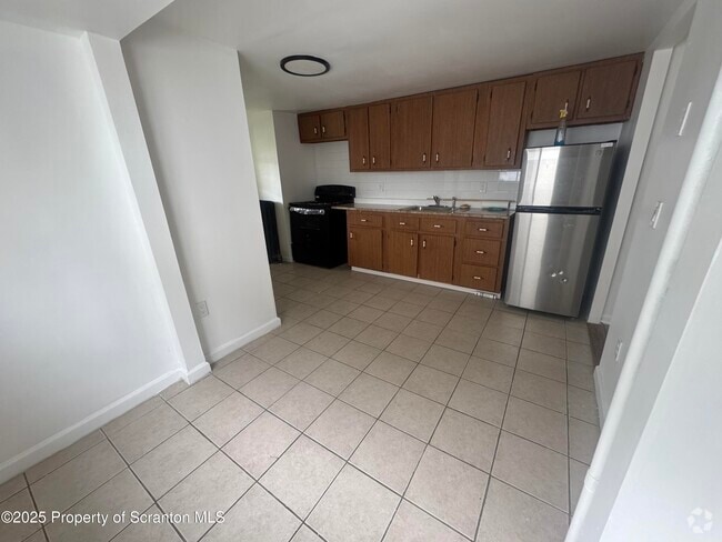Building Photo - 360 N Hyde Park Ave Rental