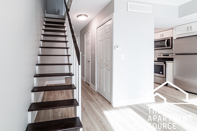 Photo - 744 W Gordon Ter