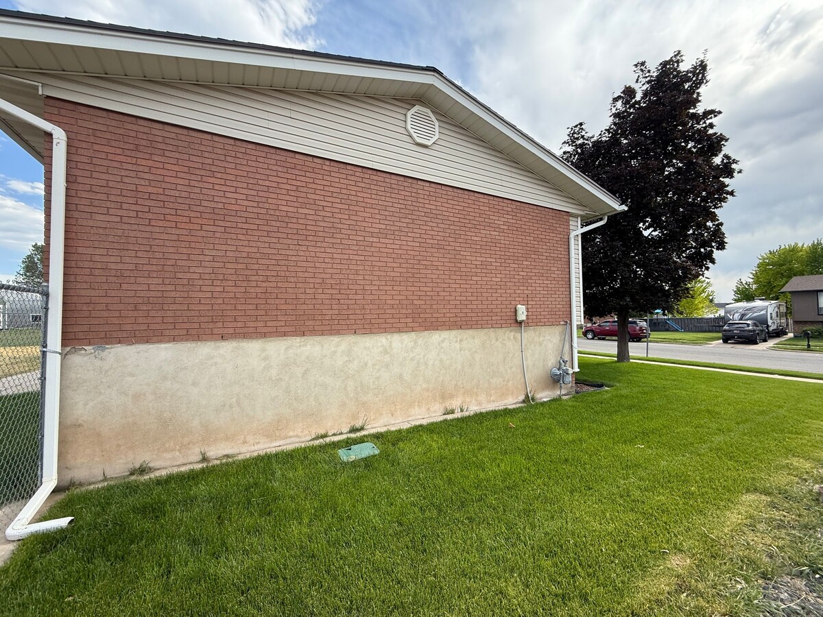 Photo - 2028 N 630 W Unidad A