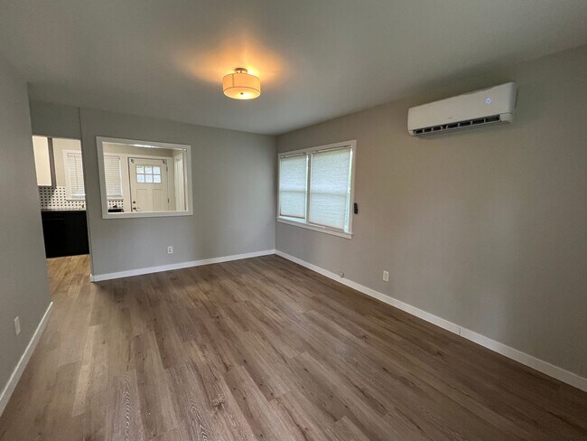 Photo - r3008unanderavev Unidad 2103