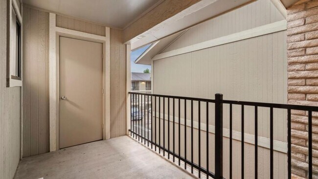 Photo - 1209 W Plum St Unit C5