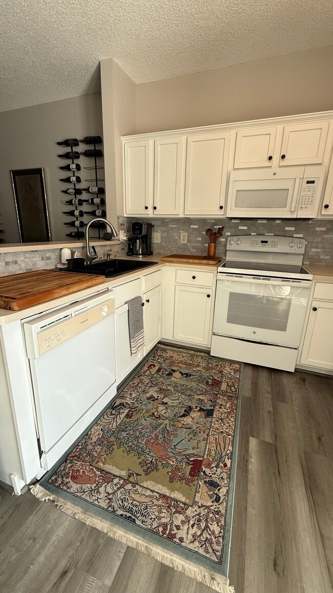 Photo - 8850 Gerren Ct