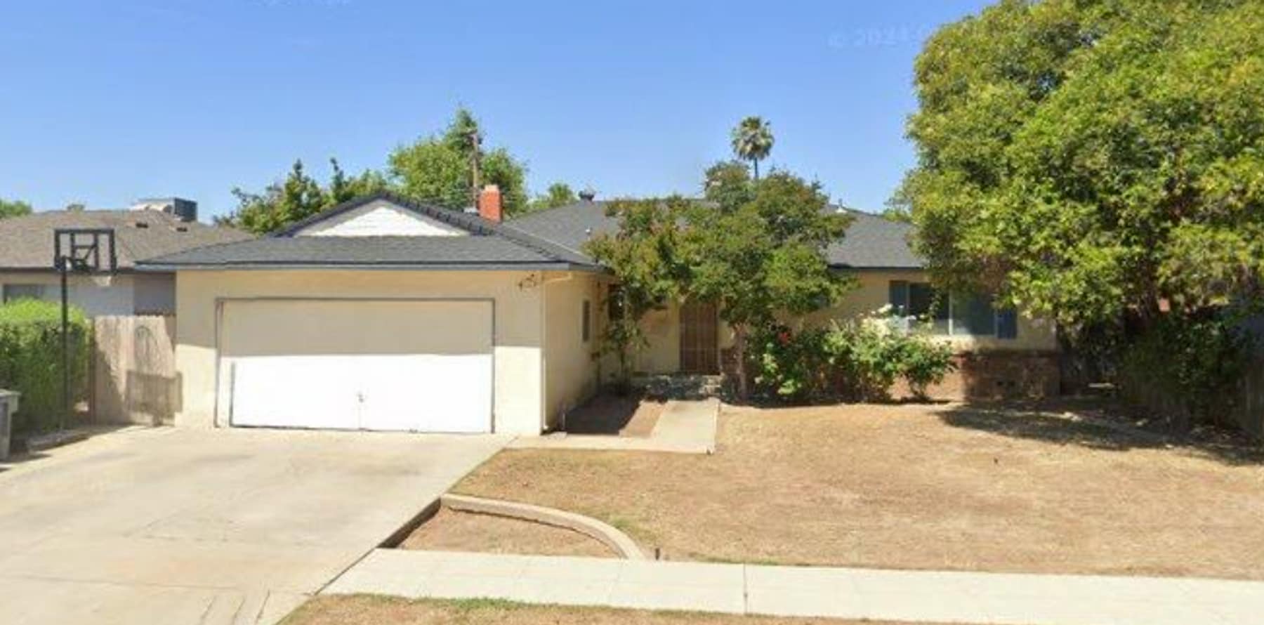 Centrally located 3 bedroom - Centrally located 3 bedroom